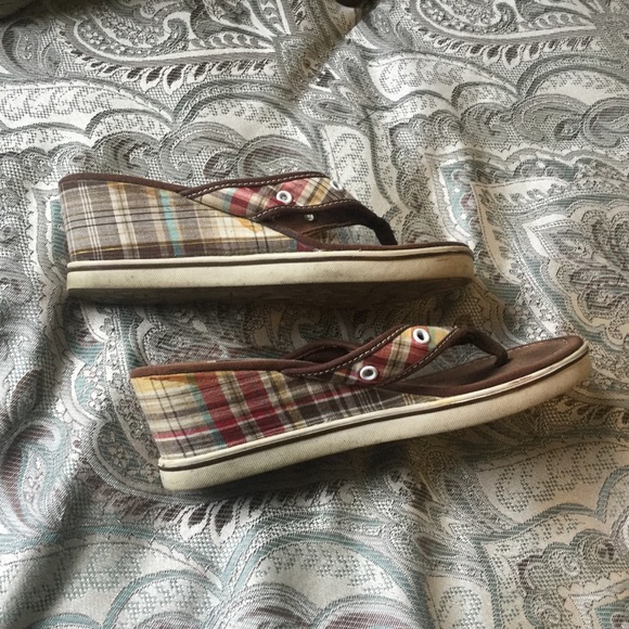 American Eagle Sandals - Picture 2 of 5